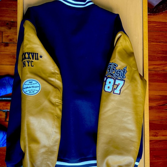 Aeropostale varsity jacket XL. Brand new with tags. - Picture 5 of 5